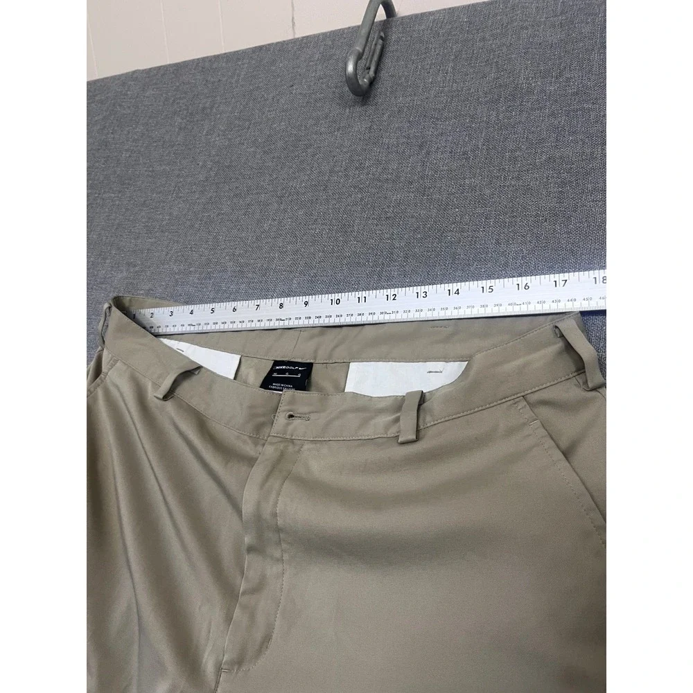 Nike Golf Men Khaki Tan Flat Front Performance Shorts Size 36 Embroidered Swoosh